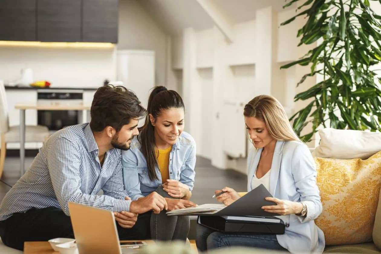 real estate agent offer homeownership