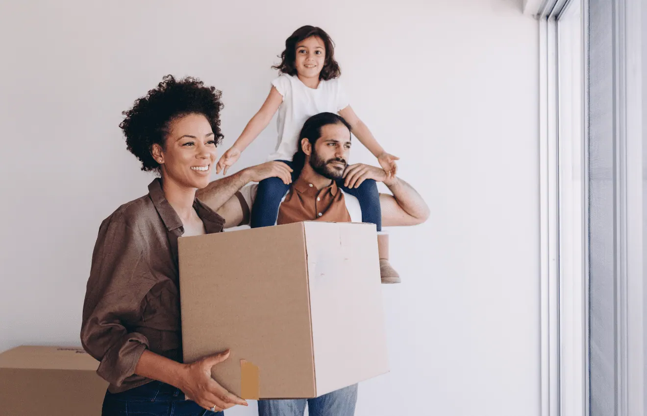 Tips Before Moving to Virginia Beach - Family moving in